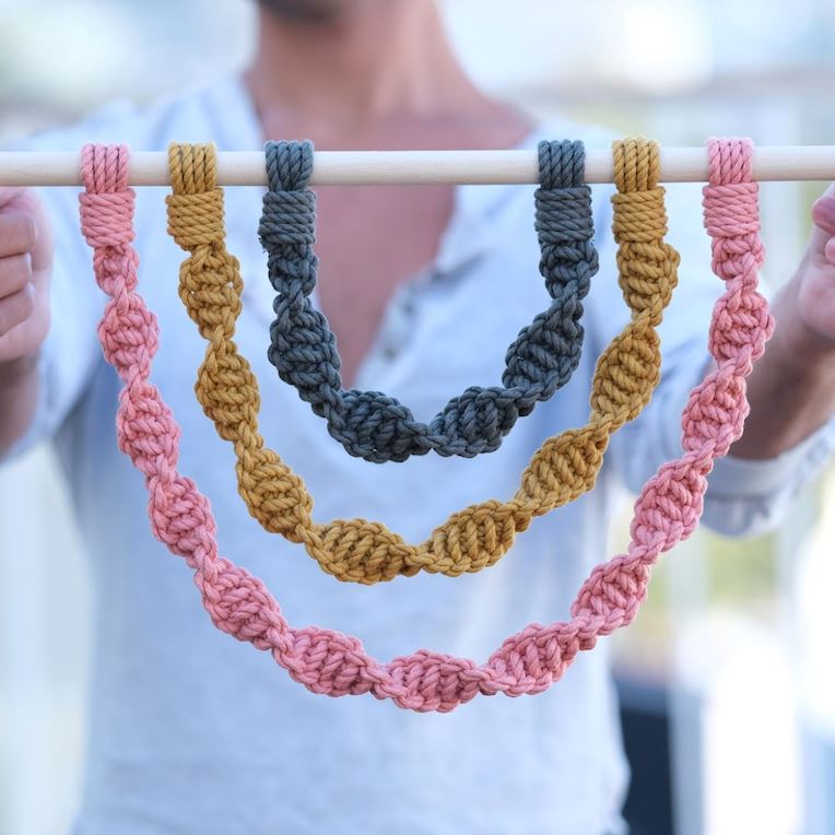 Make A Macrame Rainbow