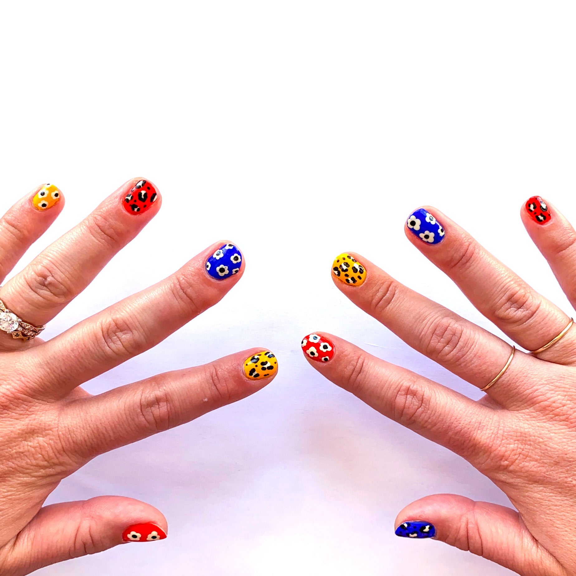 Simple DIY Nail Art: Paint Daisies and Leopard Print